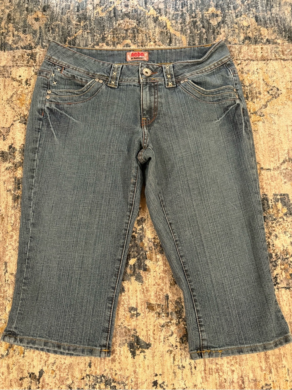 Y2K Vintage NO Boundaries Low Rise Denim Capris Jrs Size 11 Jeans Buttons 2000s